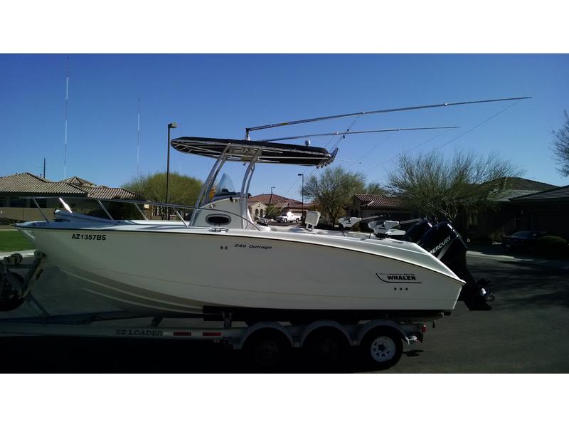 2006 Boston Whaler Outrage 24 powerboat for sale in Arizona