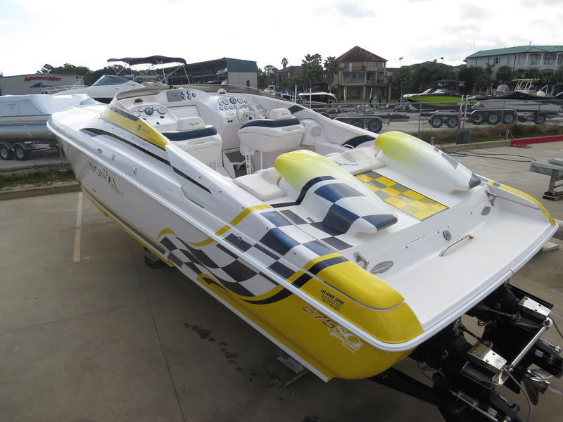 T.V Donzi 38 Zx powerboats for sale by owner.