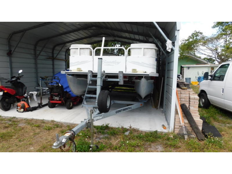 2009 Bentley Pontoon Powerboat For Sale In Florida 2009-bentley-pontoon-powerboat-for-sale-in-florida
