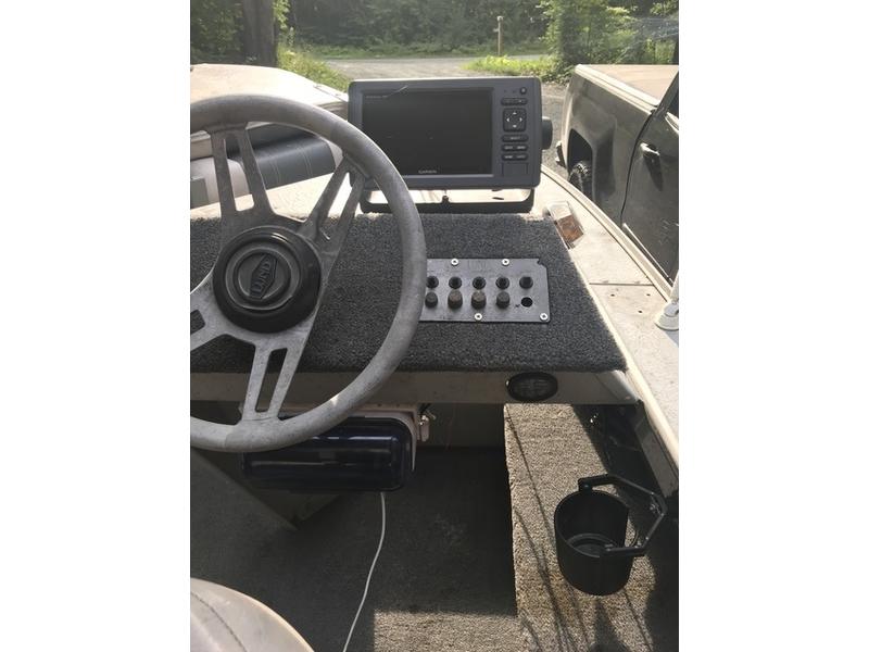 1988-lund-fury-powerboat-for-sale-in-new-hampshire