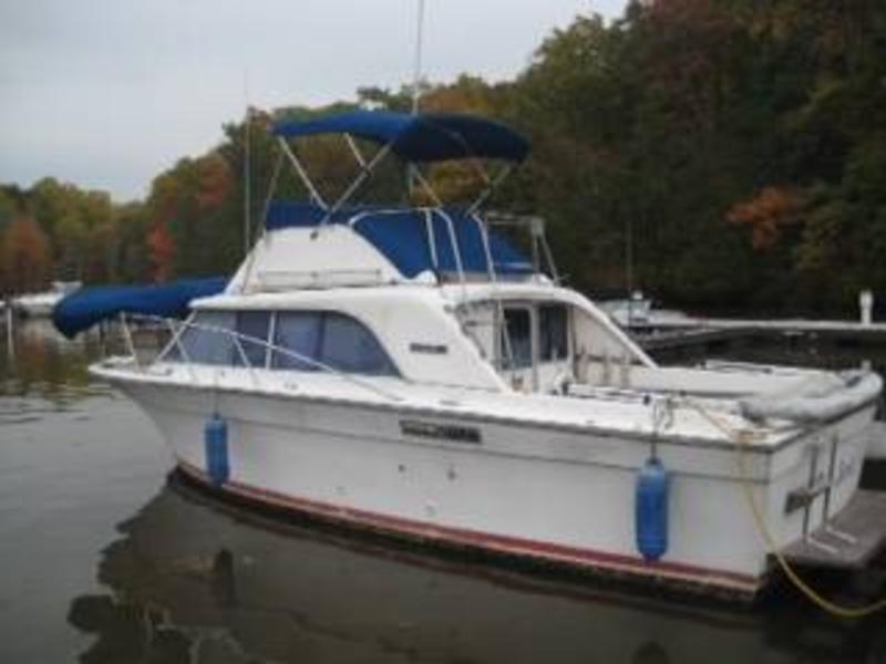 1978 Silverton Flybridge powerboat for sale in New York