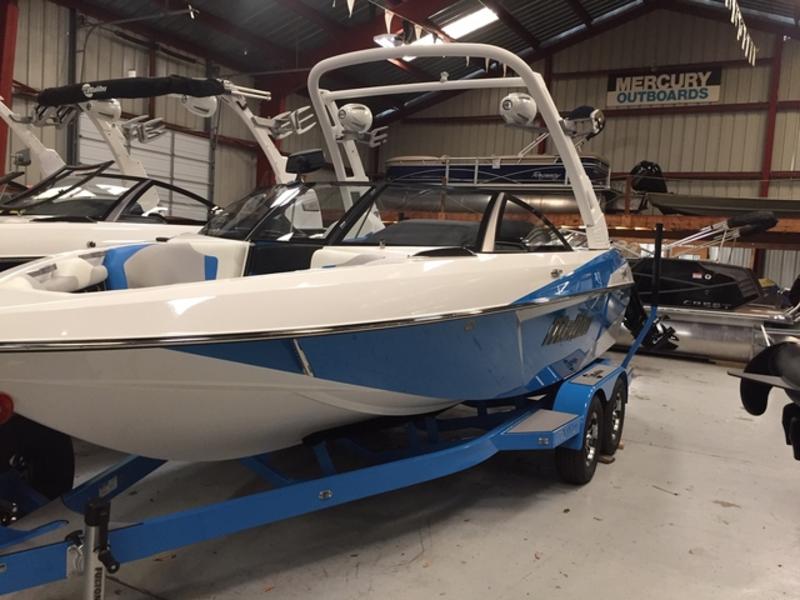 2017 Malibu Wakesetter 20 VTX Powerboat For Sale In Wisconsin 2017-malibu-wakesetter-20-vtx-powerboat-for-sale-in-wisconsin