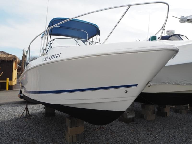 2001-pro-line-walkaround-powerboat-for-sale-in-new-york