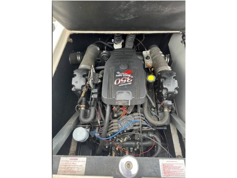 2003-centurion-avalanche-powerboat-for-sale-in-georgia