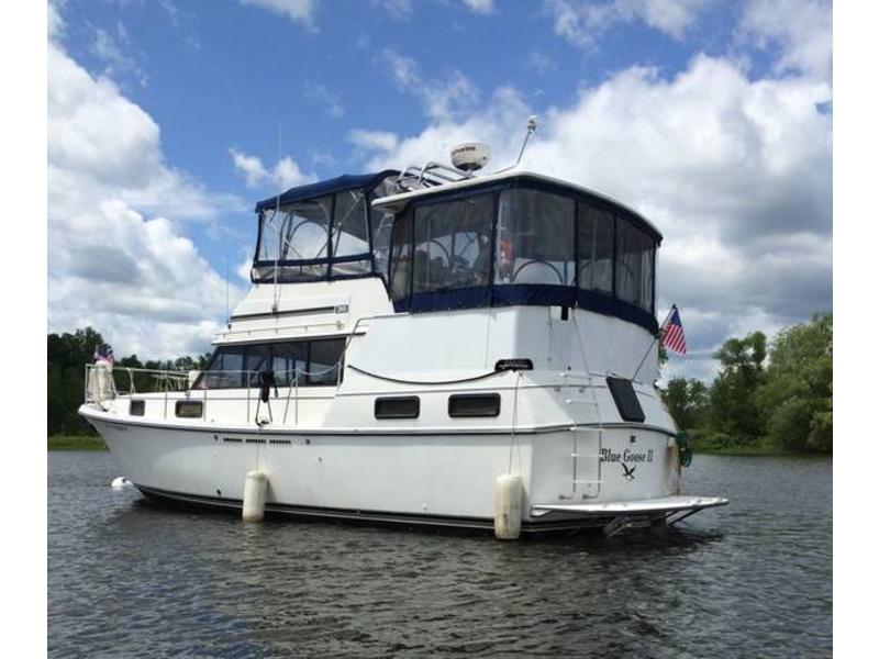 Carver 3607 powerboats for sale by owner.